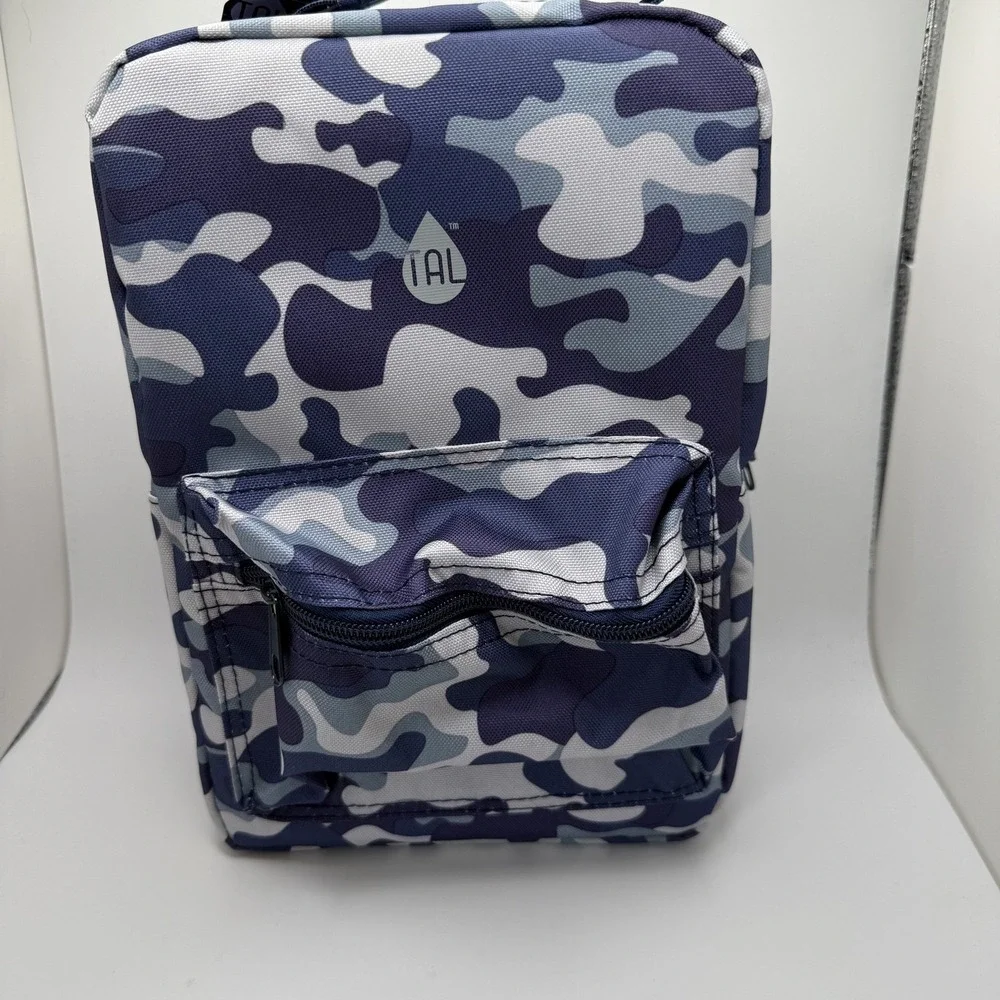 NWT TAL‎ Kids Insulated lunch Bag /Tote/Cooler Blue Camo